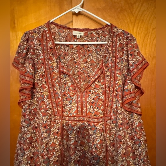 Max Studio Blouse flutter sleeve, split neck with tie closure - Picture 3 of 3